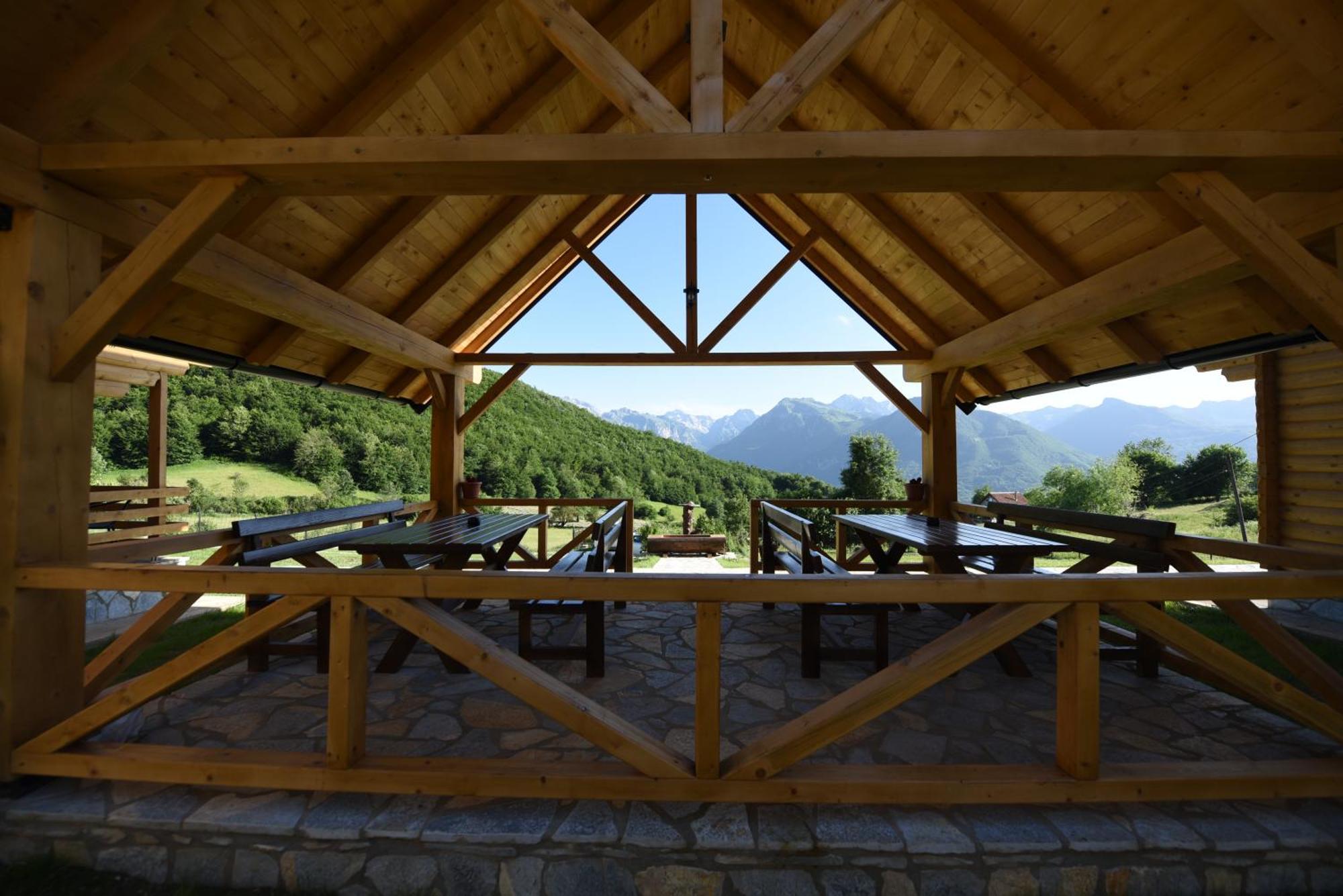 Soulrest Ekoresort - Mehov Konak Gusinje ภายนอก รูปภาพ
