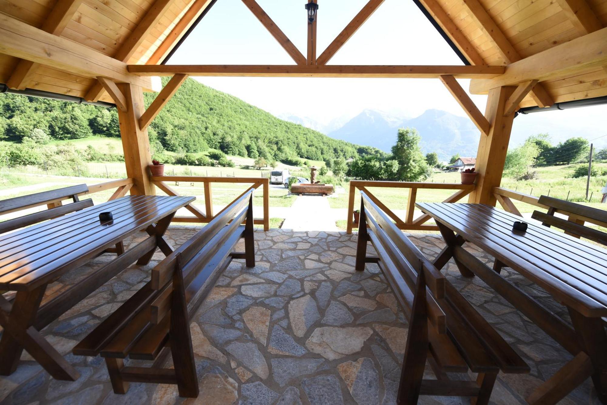 Soulrest Ekoresort - Mehov Konak Gusinje ภายนอก รูปภาพ