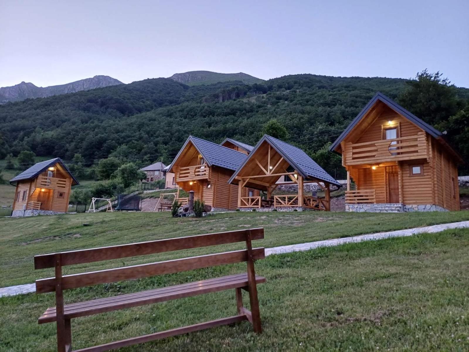 Soulrest Ekoresort - Mehov Konak Gusinje ภายนอก รูปภาพ