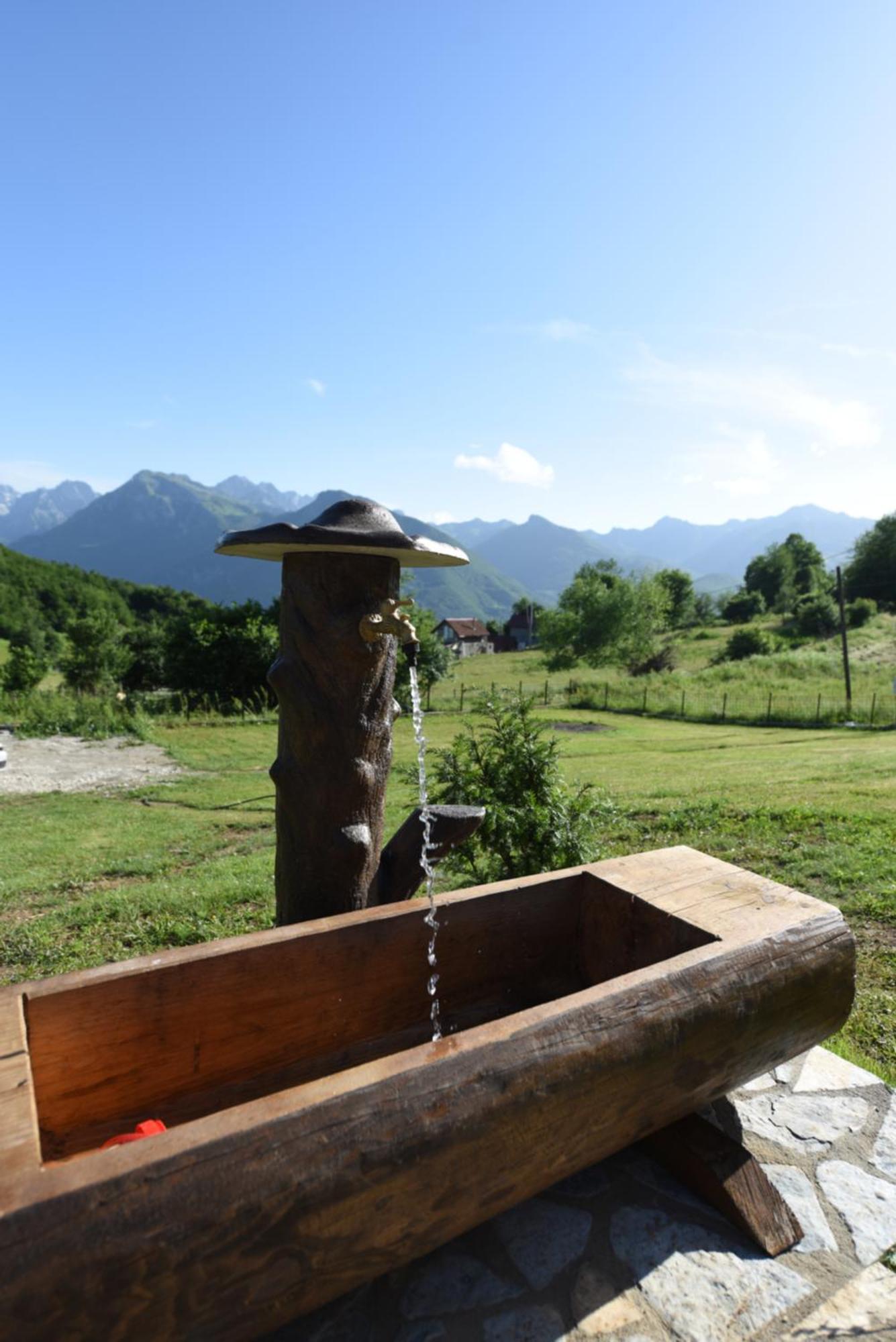 Soulrest Ekoresort - Mehov Konak Gusinje ภายนอก รูปภาพ