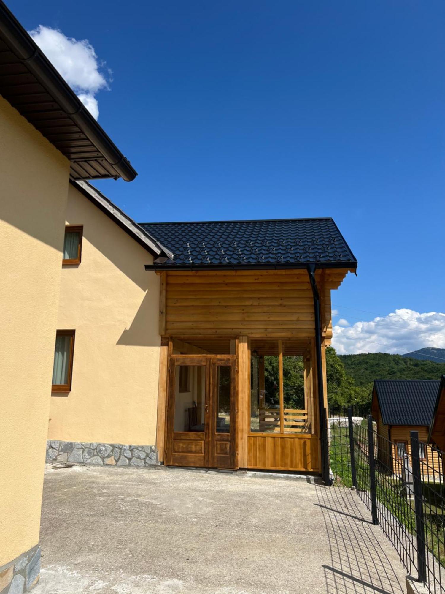 Soulrest Ekoresort - Mehov Konak Gusinje ภายนอก รูปภาพ